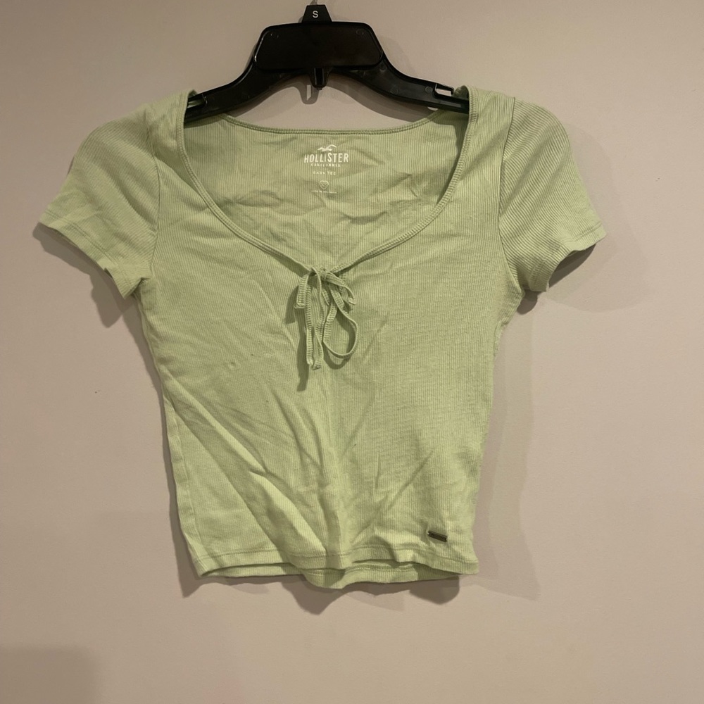hollister baby tee